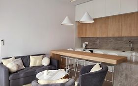 Firefly Luxury Apartment With Private Whirlpool